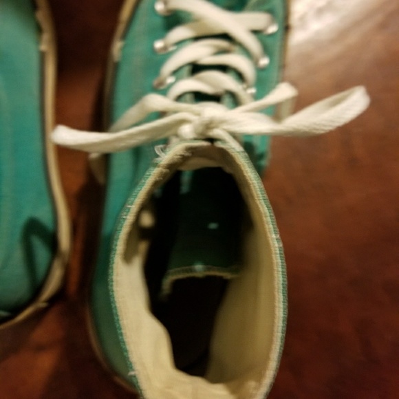 Converse - Picture 3 of 3